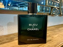 BLEU DE CHANEL EAU DE TOILETTE HERREN CA.45 VON 100 ML