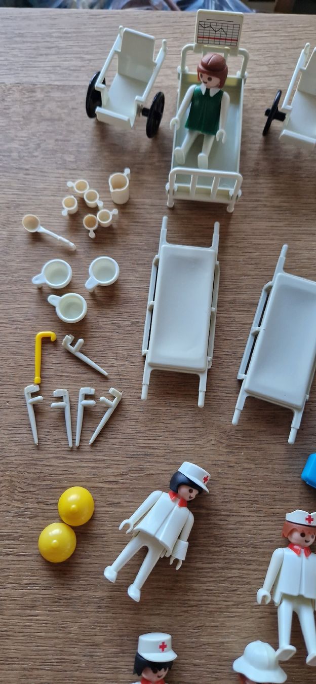 Playmobil Giocattoli: Playmobiles hôpital – Usato da Münchenbuchsee venduto da capa2014 5