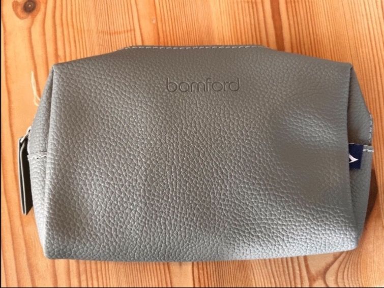 Custodie per cosmetici: Cathay Pacific Business Class Amenity Kit – Nuovo e nell'imballaggio originale da Wetzikon ZH venduto da dam_cs55