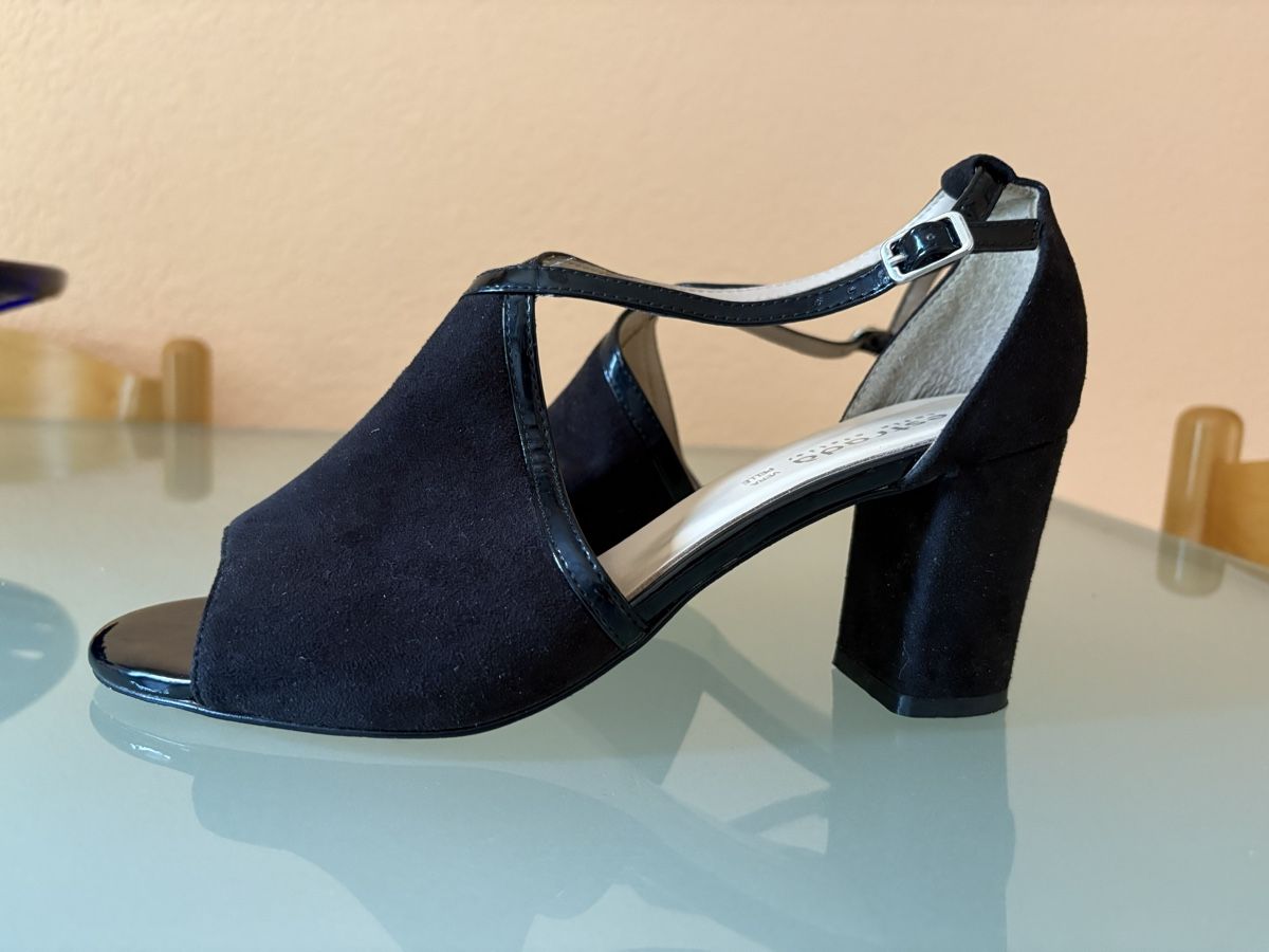 Scarpe da donna: Sandalo nero camoscio e pelle – Usato da Viganello venduto da Orisole 2