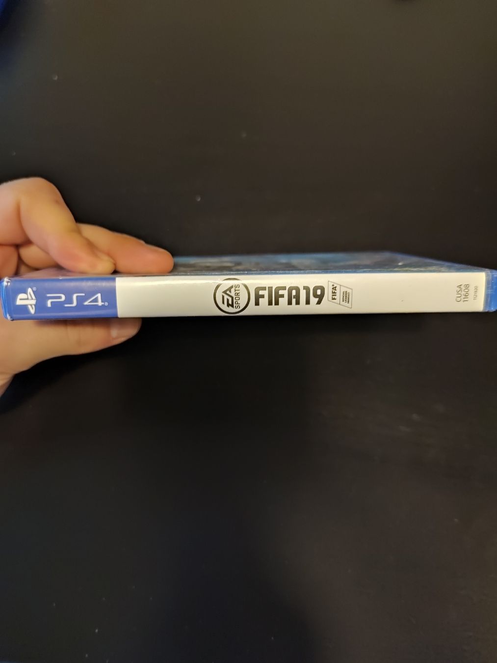 Sony Giochi: FIFA 19 PS4 Game - Excellent Condition – Usato da Martigny venduto da Errika 2