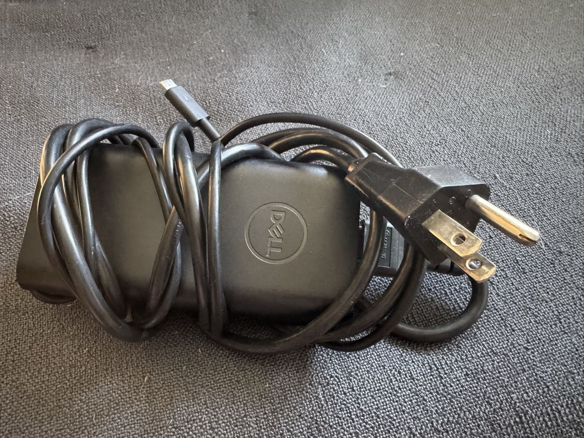 Dell Chargeur: Dell Ladegerät USB-C 65W Netzteil Netzadapter US  – Neuf (Voir description) à Seengen par intra0