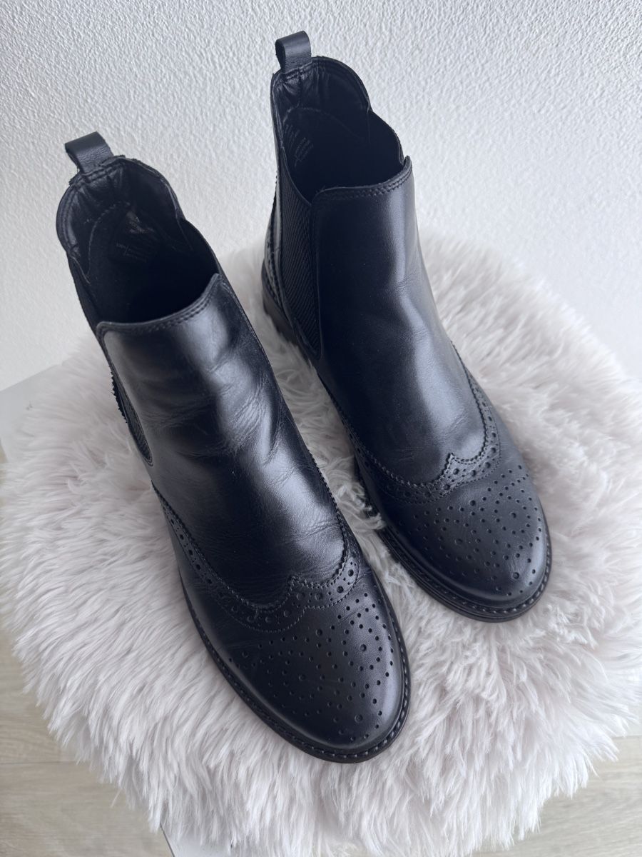 Damenschuhe: Schwarze Lederstiefelette, Gr. 38 – Neu (gemäss Beschreibung) aus Wiesendangen von Biker39