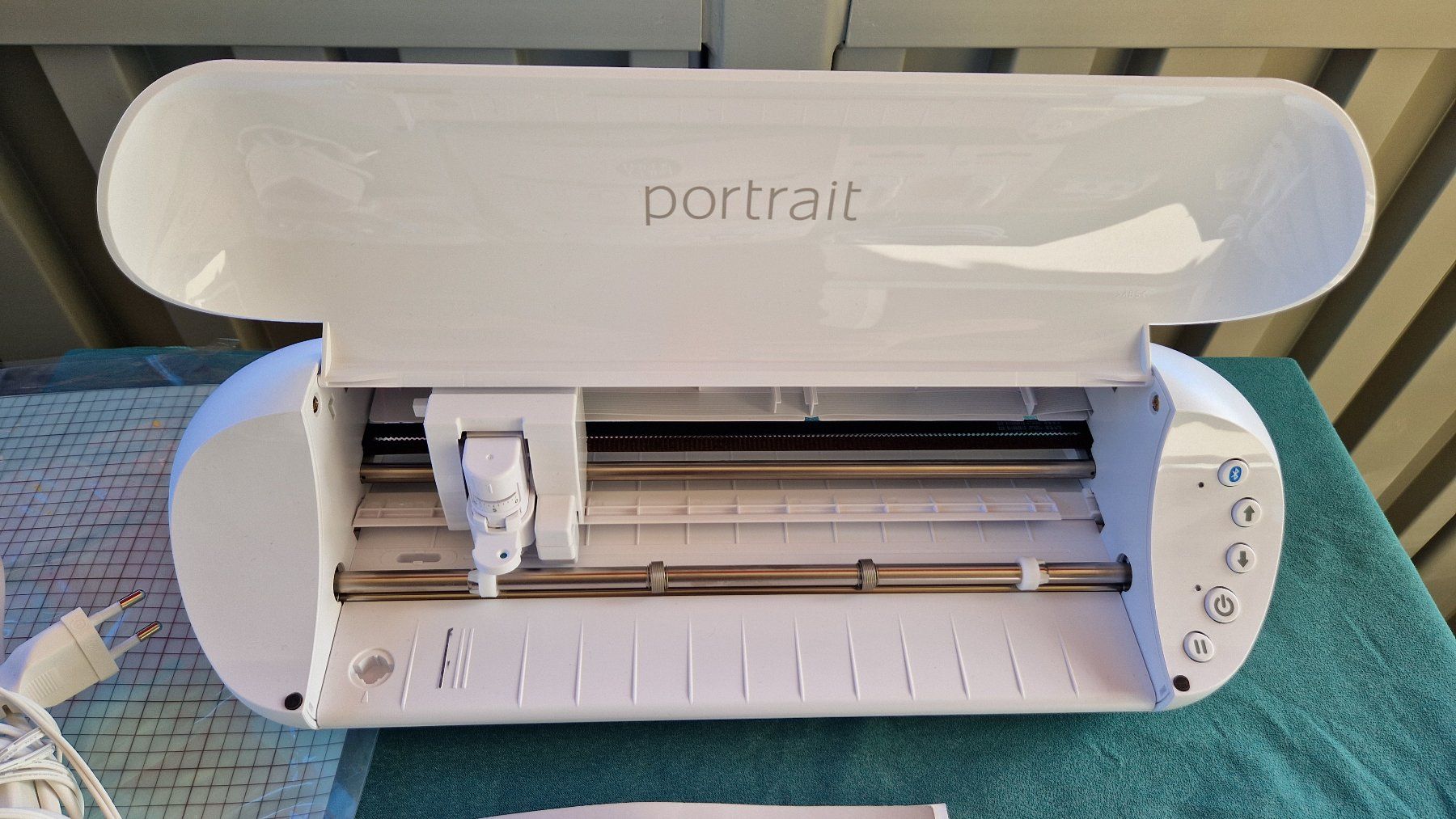 Silhouette Drucker: Silhouette Portrait 3 Plotter + Tool Kit + Vinyl + OVP – Gebraucht aus Winterthur von nin_m57v 2