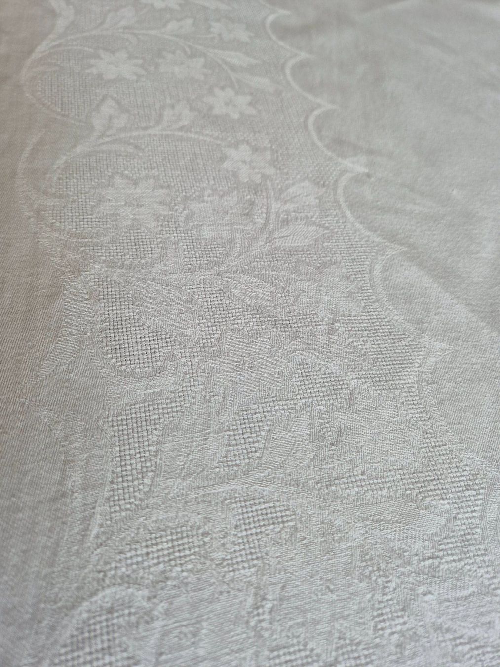 Sonstige Tischwäsche: Weisse Damast Tischdecke, 260x128 cm – Gebraucht aus Bern von aronari 9