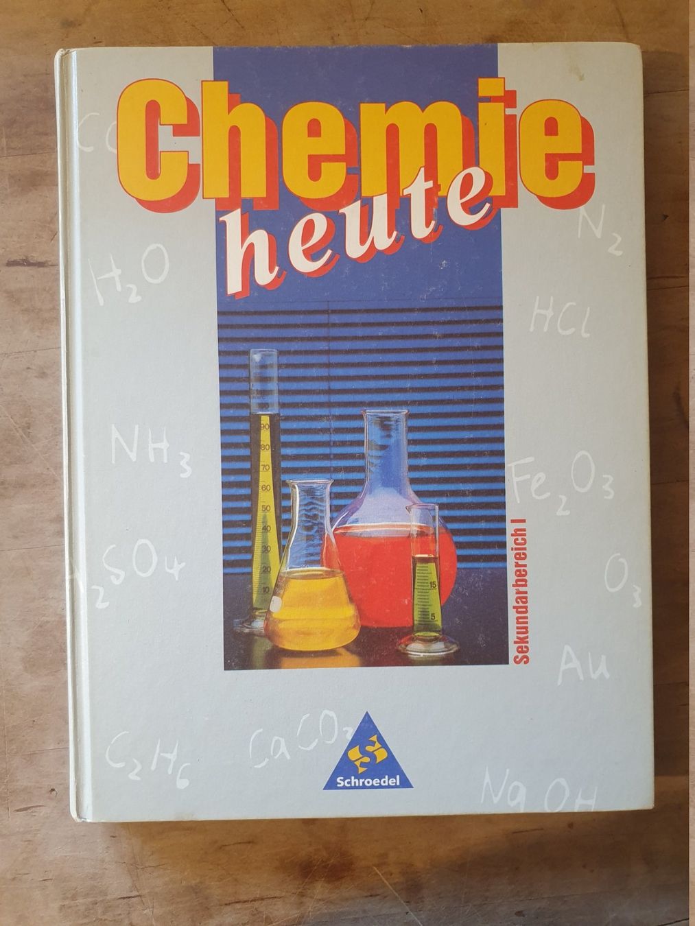 Bücher: Chemie Heute Schroedel – Gebraucht aus Zürich von loosebone