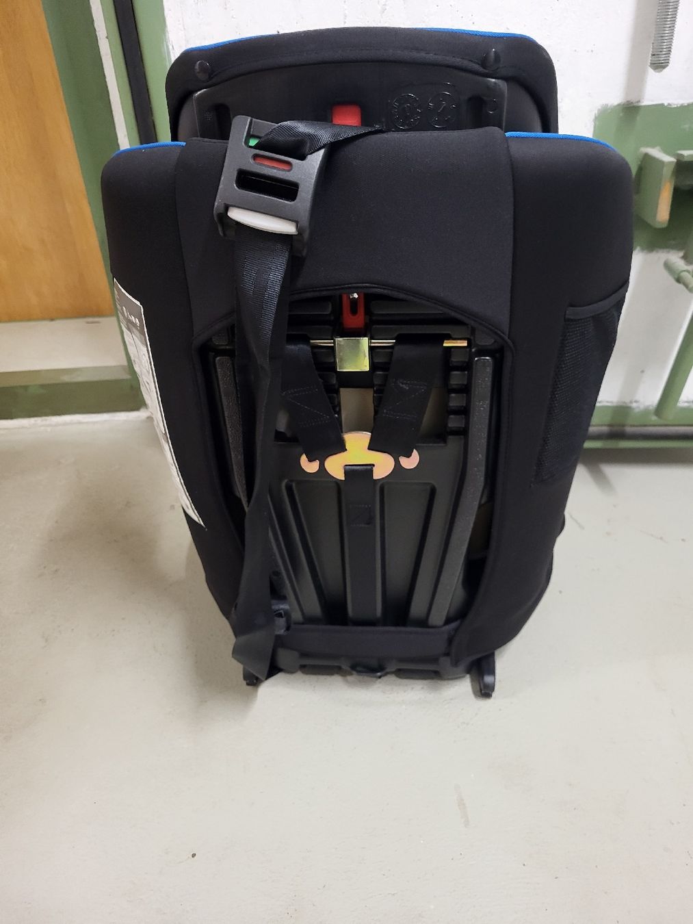 Seggiolini per auto: Kindersitz Isofix top Zustand – Usato da Pratteln venduto da bwe_wt9k 4