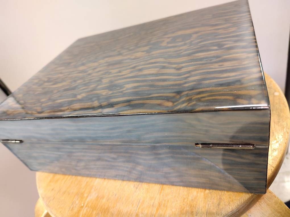 Humidificateurs: Humidor – D'occasion à Petit-Lancy par chevalier 2