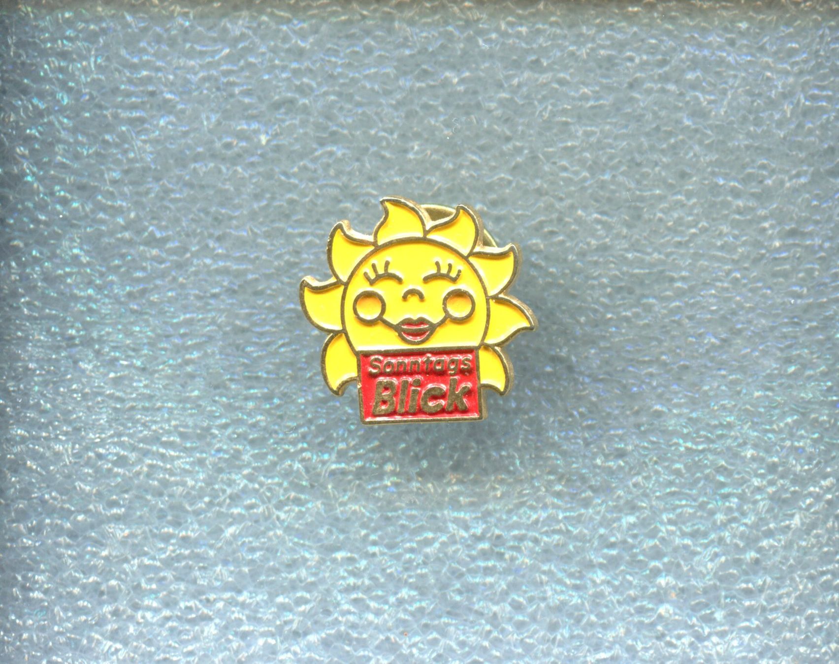 Placchette & Badge: Sonntags Blick  SONNE – Usato da Winterthur venduto da Sammleroase