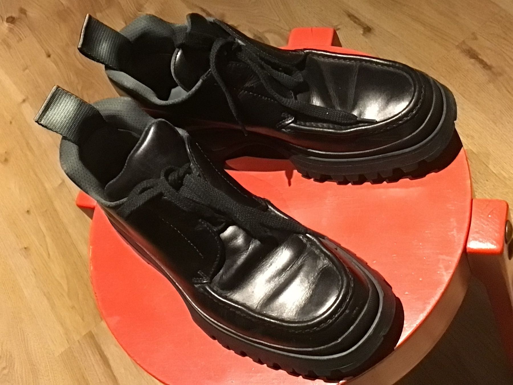 Prada Scarpe da uomo: Chaussures PRADA 43 1/2 à saisir ! – Usato da Matran venduto da bellzag 1