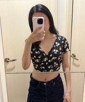 Hollister size S Floral Crop Top