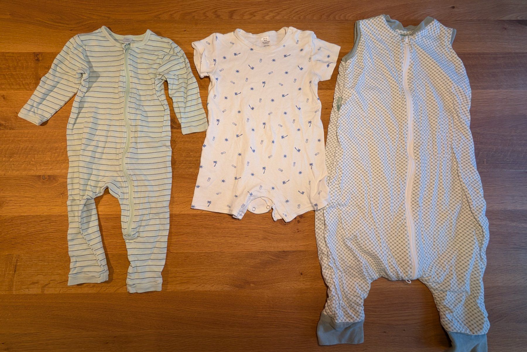 Lotti & Set di vestiti: Kleiderpaket Grösse 86 / 31 Teile – Usato da Rotkreuz venduto da CRLNSC 4