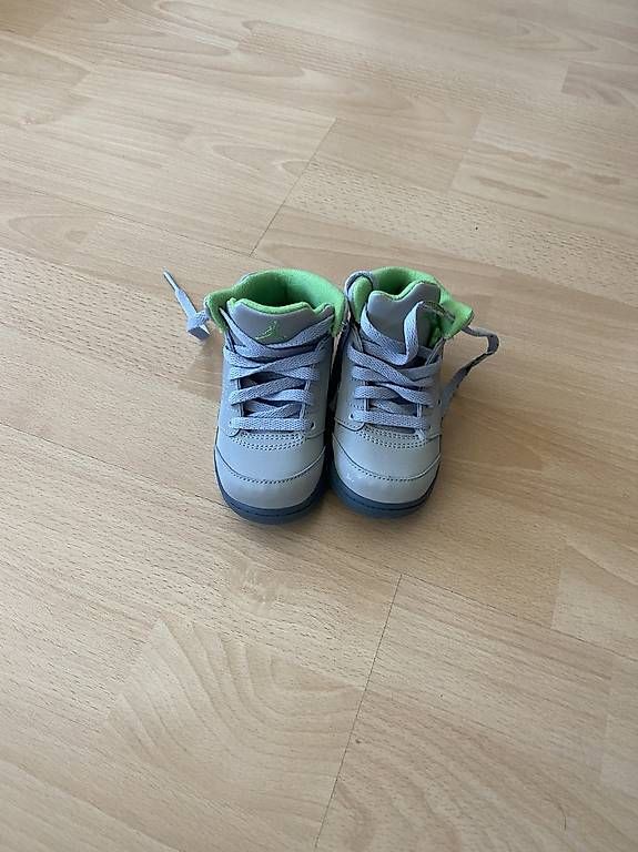 Scarpe per ragazzi: Baby Schuhe GR.22 – Usato da Zürich venduto da ER- 1