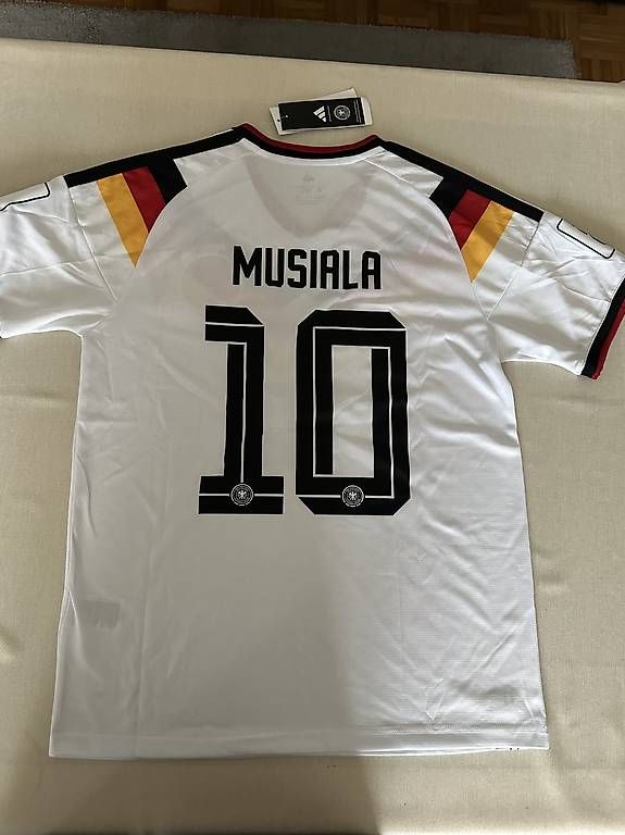 Canottiere & Pantaloni: Musiala 10 Trikot – Usato da Birr venduto da rob_d6wl 1
