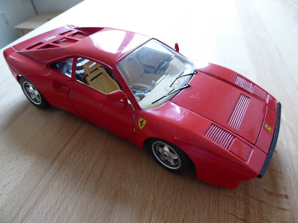 Modèle Réduit Ferrari GTO 1984 Burago 1/18 - En Boîte, Occasion