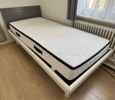 Pflegebett m. elektrisch. Lattenrost, kabellos Fernbedienung