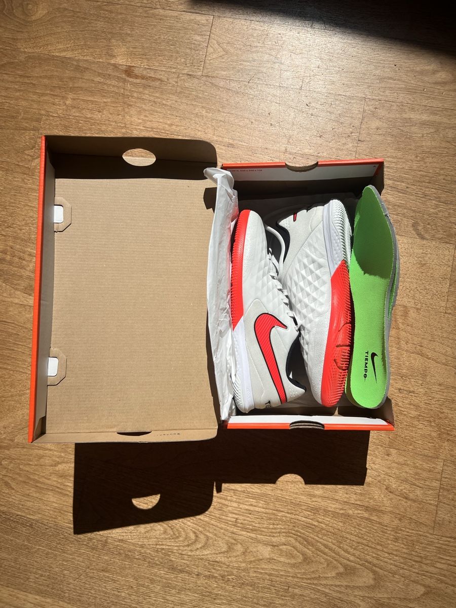 Nike Chaussures hommes: Nike Tiempo Legend 8 Academy IC  – D'occasion à Zürich par JulioZuerich 2