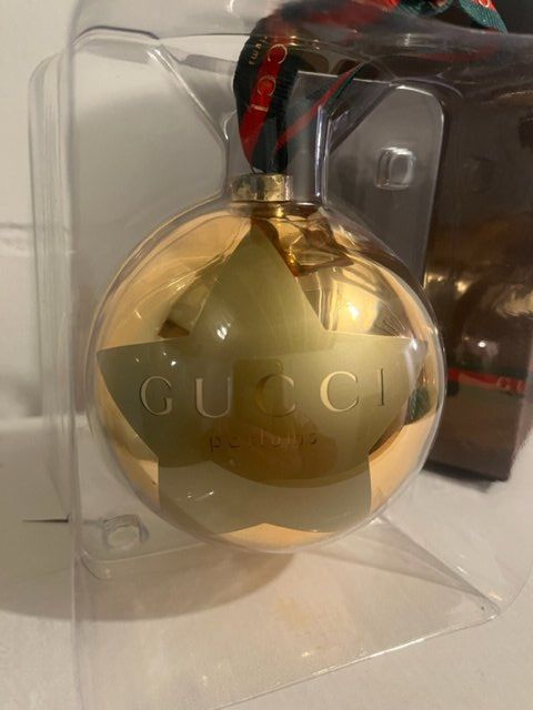 Toutes les décorations: Gucci Weihnachtskugel original Verpackt – Neuf avec emballage d'origine à Altbüron par Februar26 2
