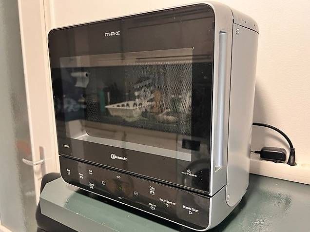 Fours: Microwave Oven – D'occasion à Le Grand-Saconnex par lol_zs8k