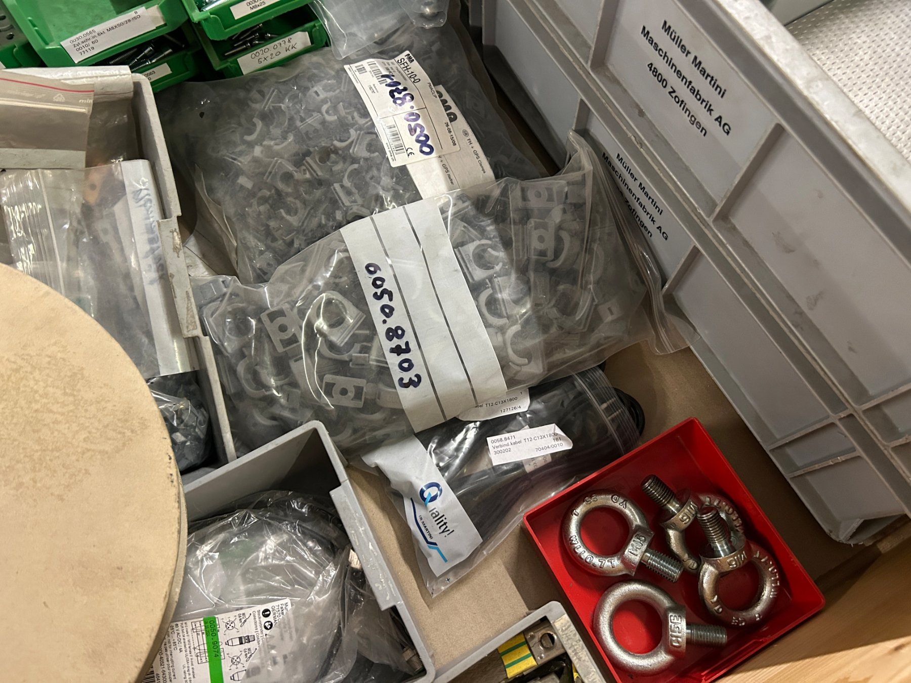 SKF Kugellager: Palette mit Schrauben, Kugellager etc. – Neu (gemäss Beschreibung) aus Zofingen von Maschinenfabrik 4