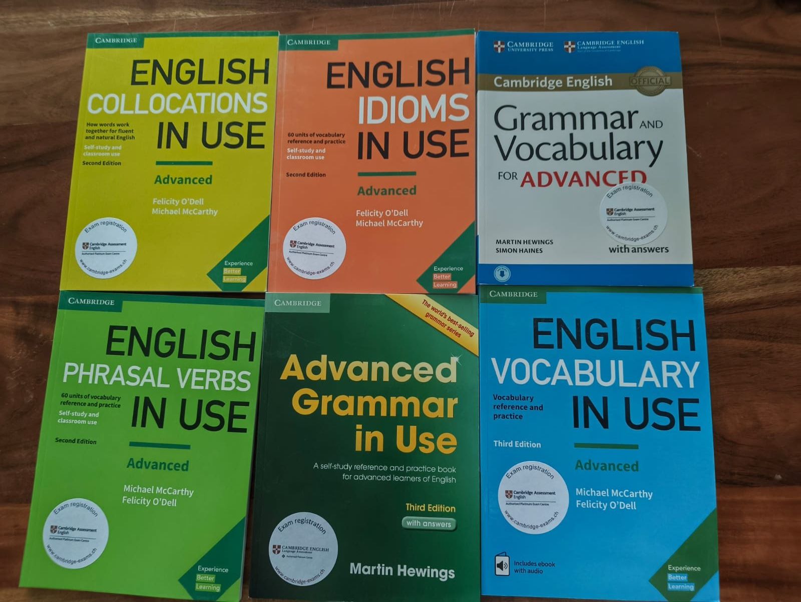 Libri: Englisch C1 Vorbereitungsbücher 6 Stück – Nuovo (secondo la descrizione) da Hunzenschwil venduto da myalex