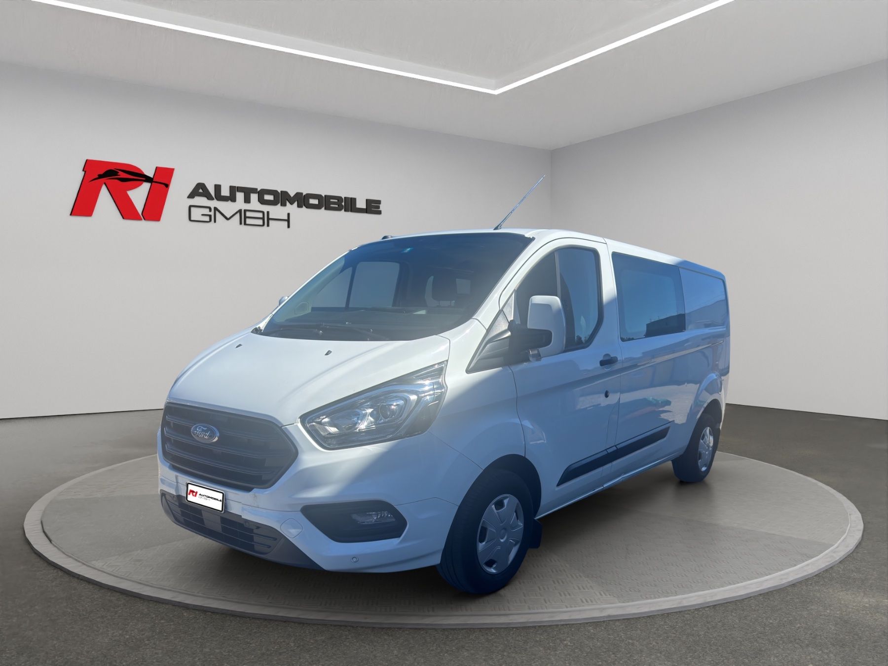 Ford Veicoli commerciali: Ford Transit  Costum 6 Platz  DK – Usato da Kirchberg BE venduto da hybrit