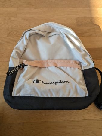 Champion Rucksack / Daypack - Ideal für den Sommer!