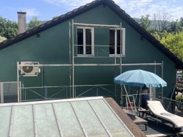 Baugerüst zu verkaufen. Perfekt für Sommerprojekte.