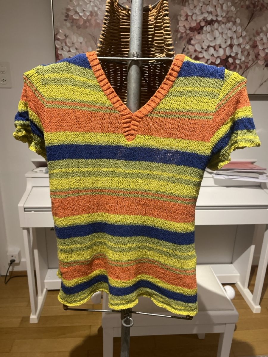 T-shirt: Kurzarm Strickshirt, farbig, S – Usato da Solothurn venduto da Bobesch08 3