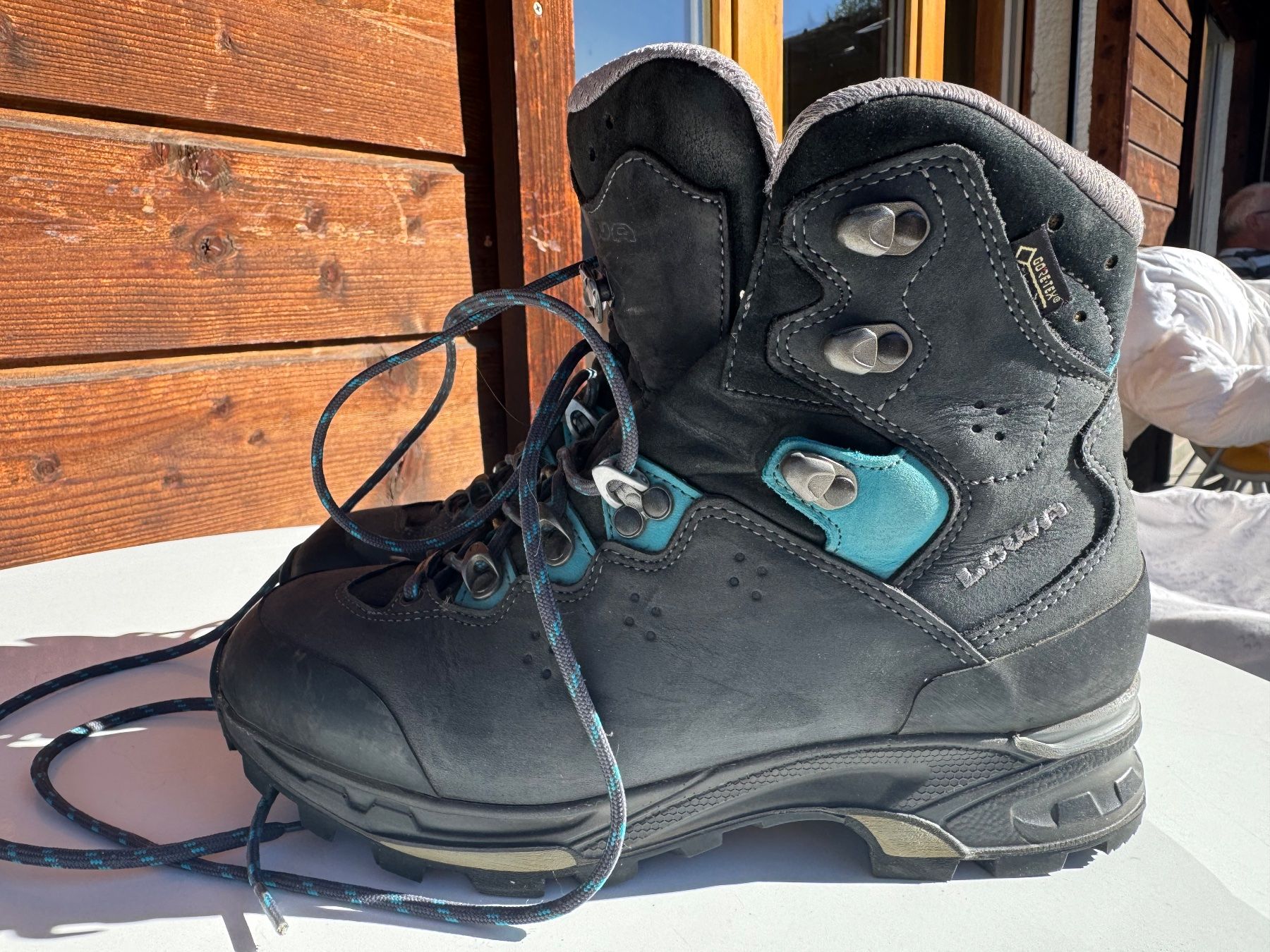 Lowa Scarpe da donna: Lowa Wanderschuhe – Usato da Thun venduto da chruemig 1