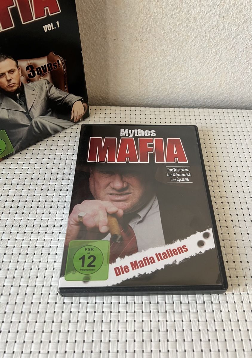 Alle DVDs: Mythos MAFIA - 3 DVDs – Gebraucht aus Flawil von NiceT 5