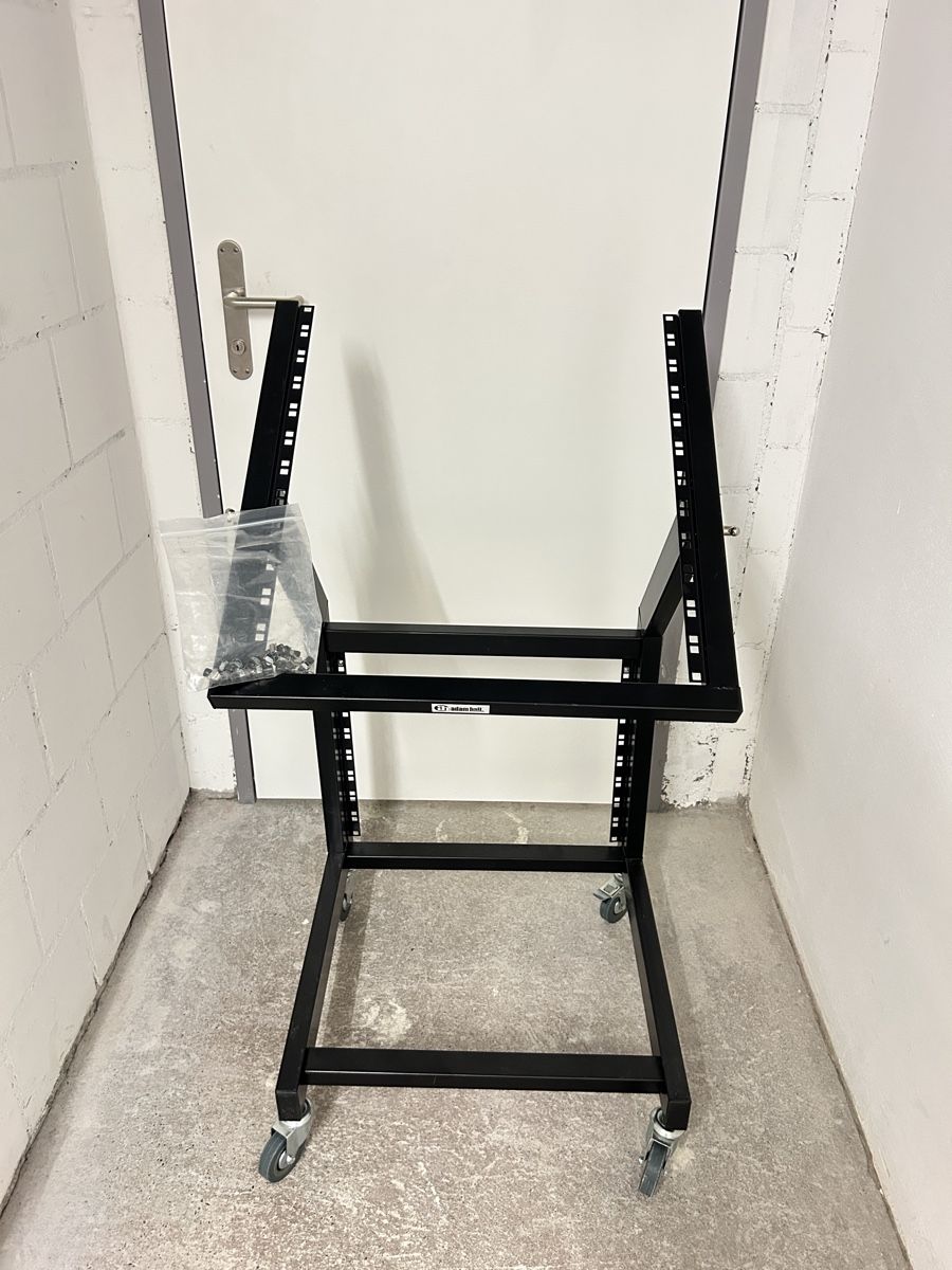 Supporti a parete: Adam Hall 19“ Studio Rack neuwertig – Nuovo (secondo la descrizione) da Burgdorf venduto da Littlebricksplanet