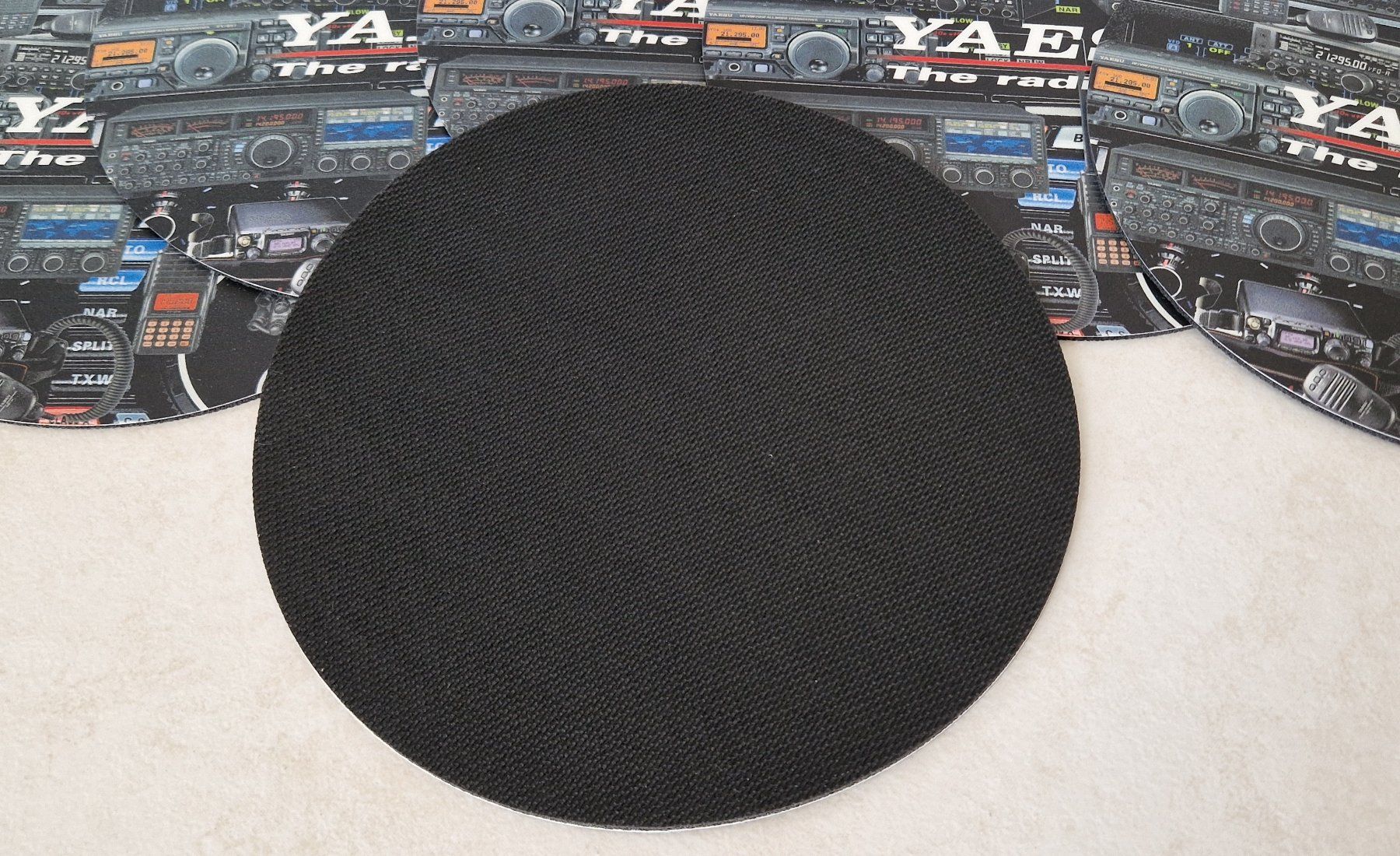 Radiocomunicazione: ***** Tapis de souris Yaesu – Nuovo e nell'imballaggio originale da Villaz-St-Pierre venduto da Ubid 1