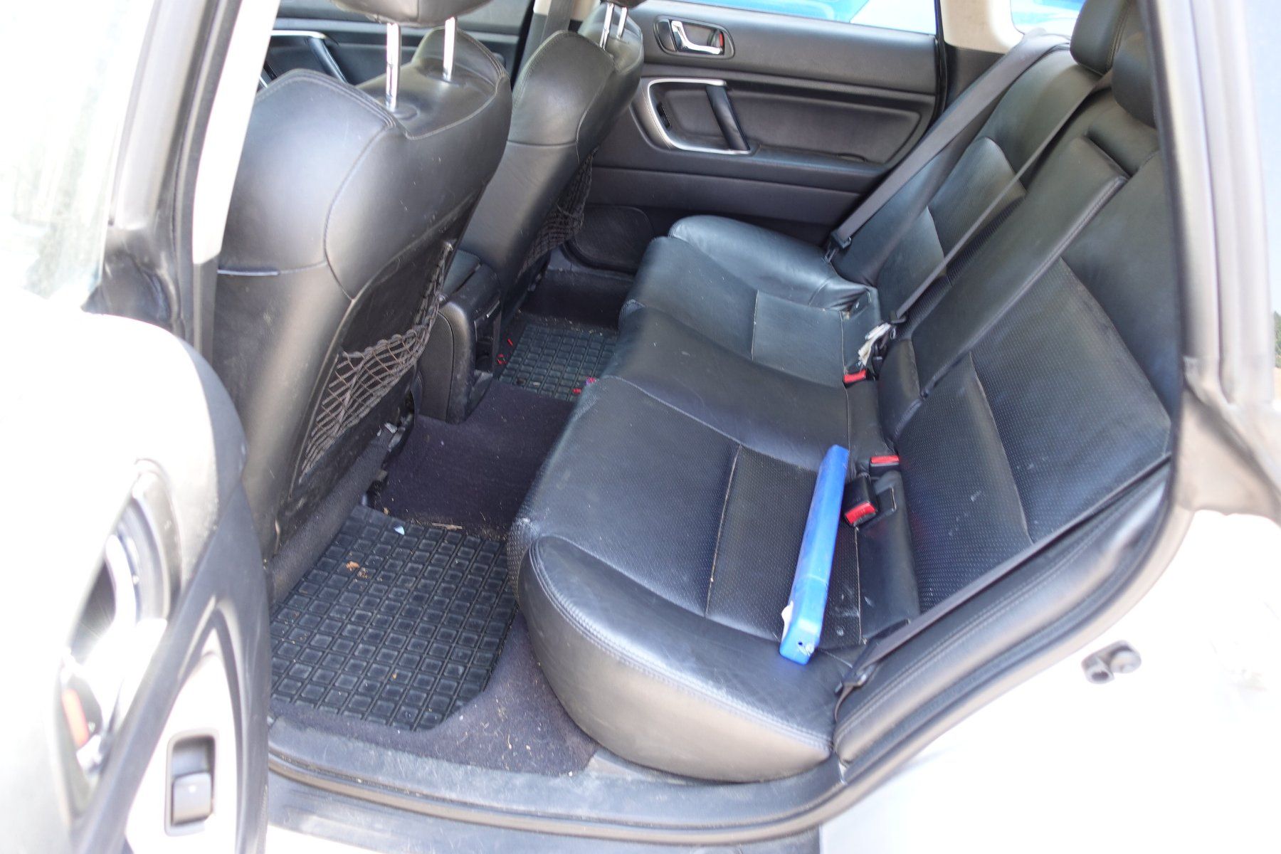 Subaru Autos: Subaru Legacy 2.5 AWD – Defekt aus Rüegsbach von Garage3418 8