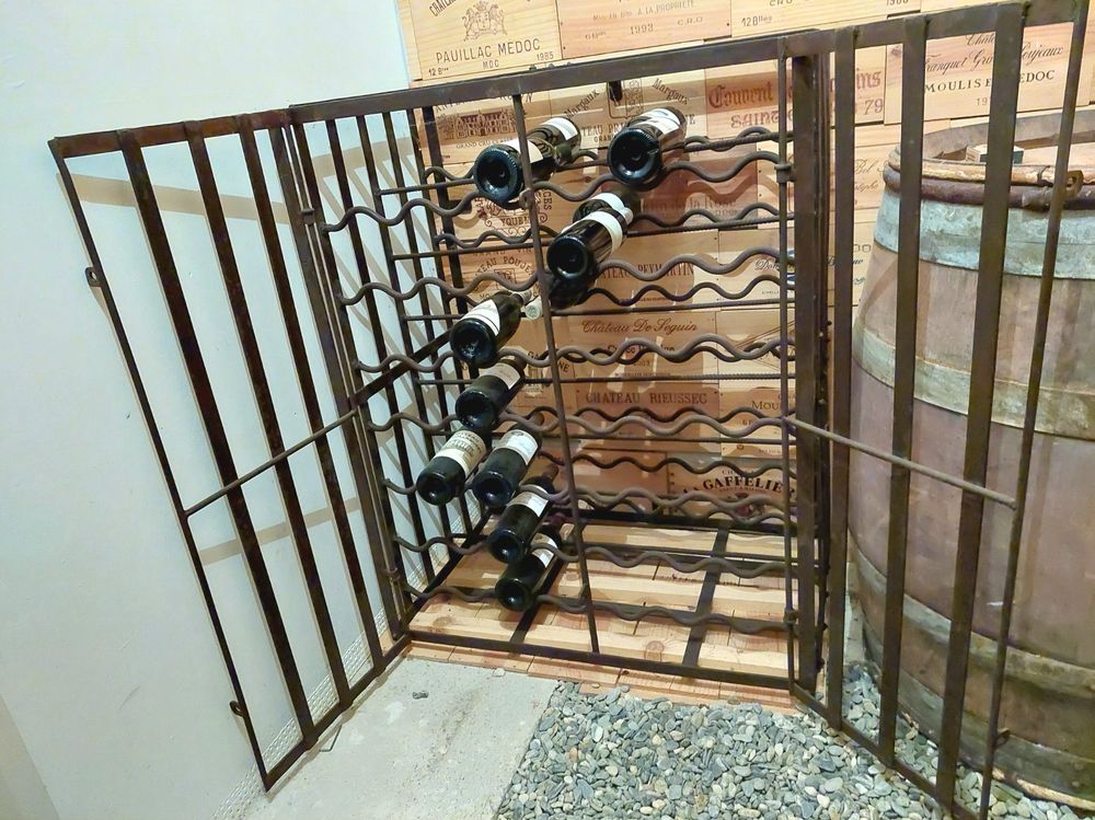 RARE: Bouteiller artisanal en fer forgé noir à deux portes | Kaufen auf