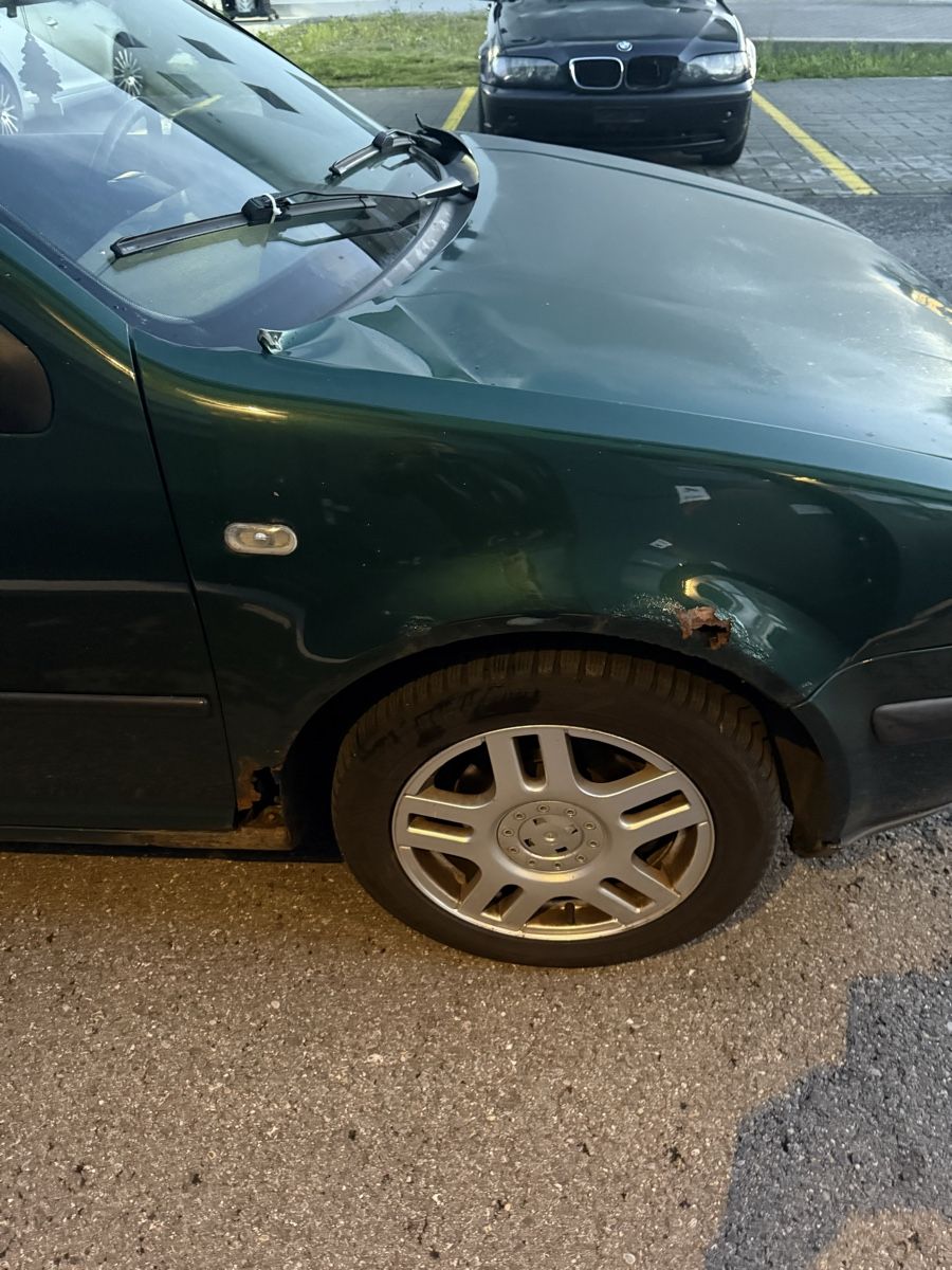 VW Automobili: Vw Golf 1.9 TDI Automat – Usato da Uznach venduto da gar_sj6y 5