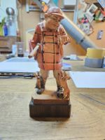 Holzfigur Jäger mit Hund und Hase Handgeschnitzt (T1)