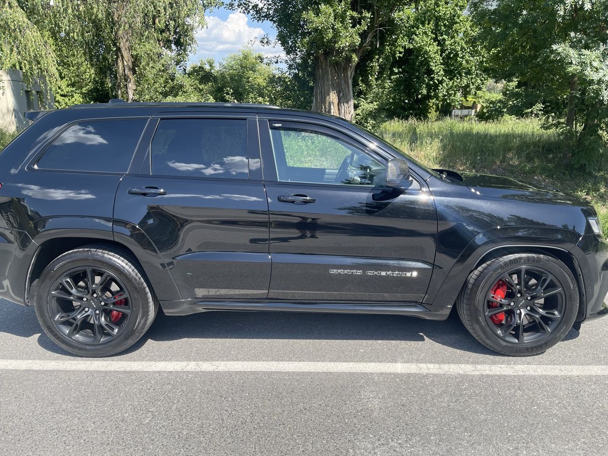 Jeep Automobili: Jeep Grand Cherokee SRT V8 – Usato da Salgesch venduto da Schnemo1 2