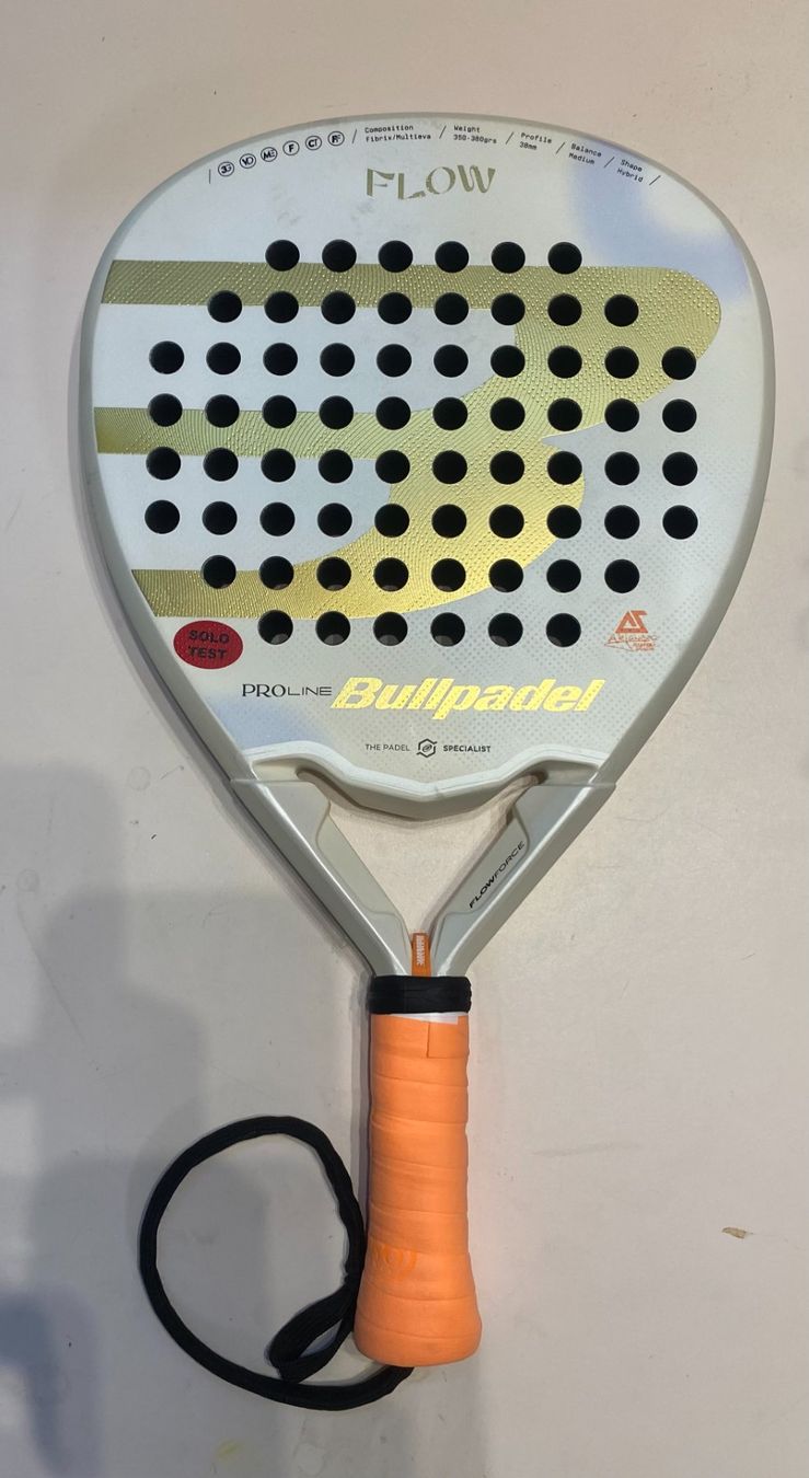 Racchette: BULLPADEL FLOW WOMAN 04 24 – Usato da lugano venduto da YOYO-TENNIS