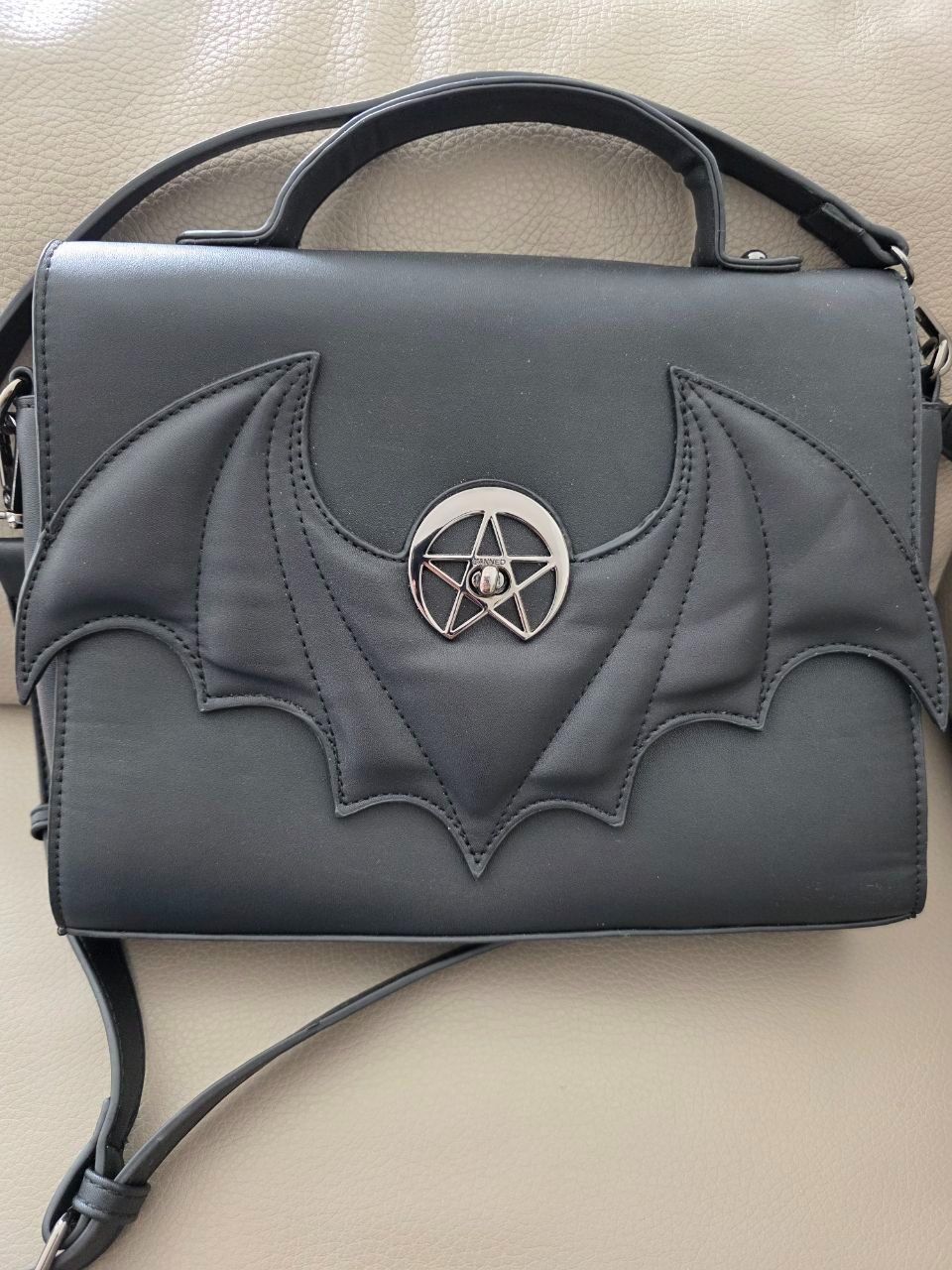 Borse da donna: Banned Alternative Damenhandtasche Gothic-Stil – Nuovo (secondo la descrizione) da Maur venduto da Edsch