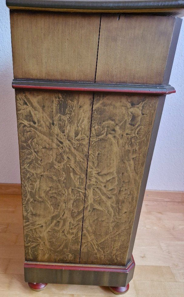 Comodini: Nachttischli Antik Bauernmalerei – Usato da Gerzensee venduto da Neggimann 8