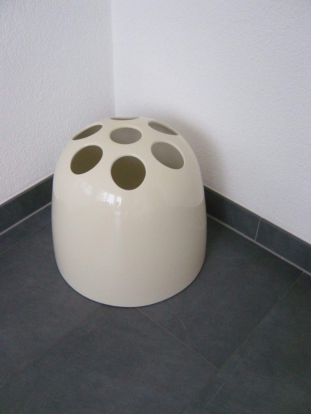 Artemide Sonstige Büroeinrichtungen: Dedalo Schirmständer von Artemide – Gebraucht aus Wil SG von Pin05
