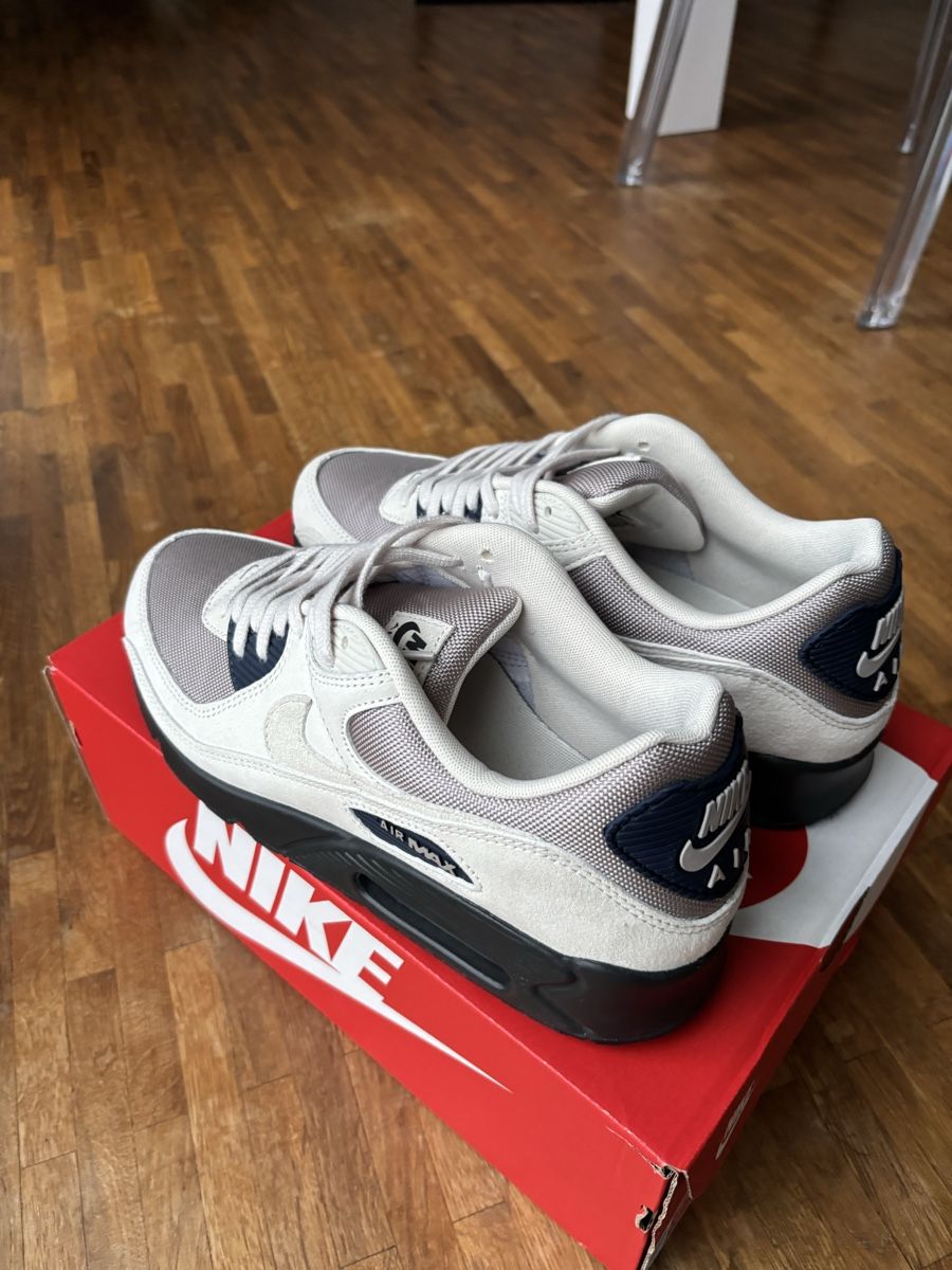 Nike Scarpe da uomo: Nike Air Max 90 – Nuovo (secondo la descrizione) da Zug venduto da din_j97m