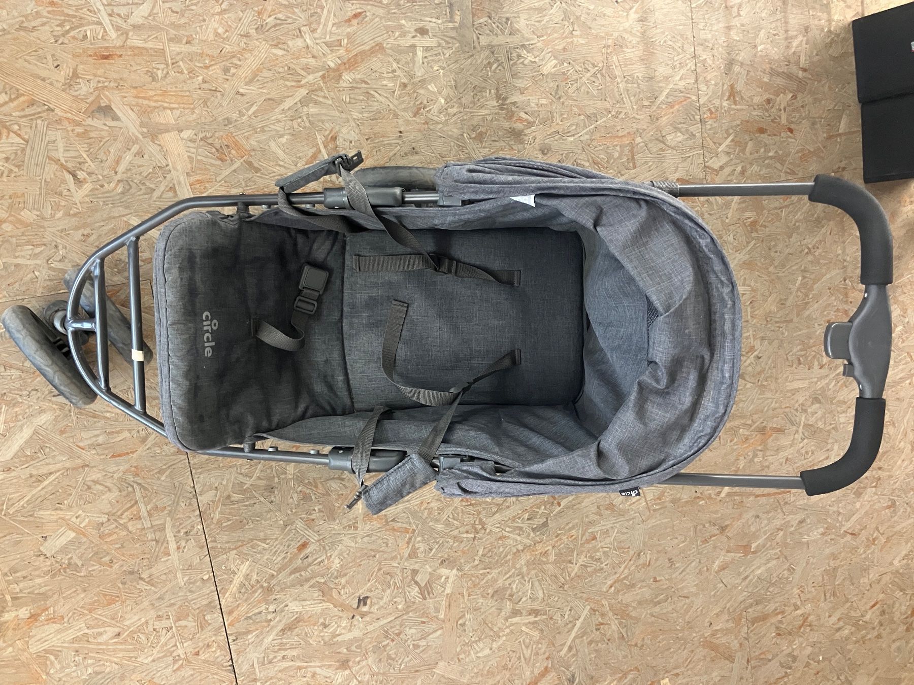Carrozzine: Circle Kinderwagen Grau – Usato da Dübendorf venduto da sdbu-frappant 1