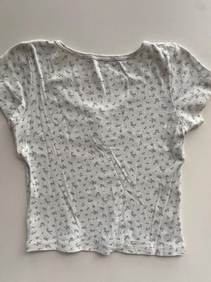 Brandy Melville Blusen, T-Shirts & Tops: Top Brandy Melville à fleurs - TU – Gebraucht aus Geneve von maremonte 2