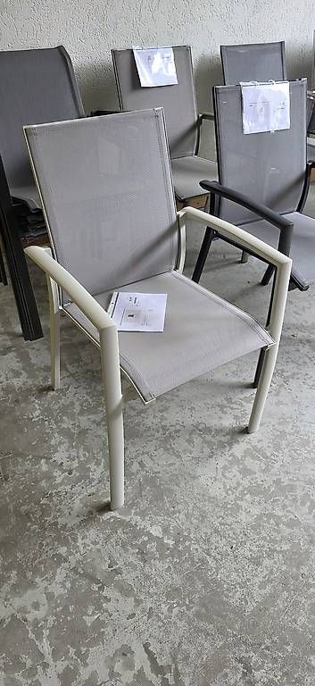 Sedie: Gartenstühlen neu Sonderpreis – Nuovo e nell'imballaggio originale da Lützelflüh-Goldb venduto da Rampenverkauf_72_ 1