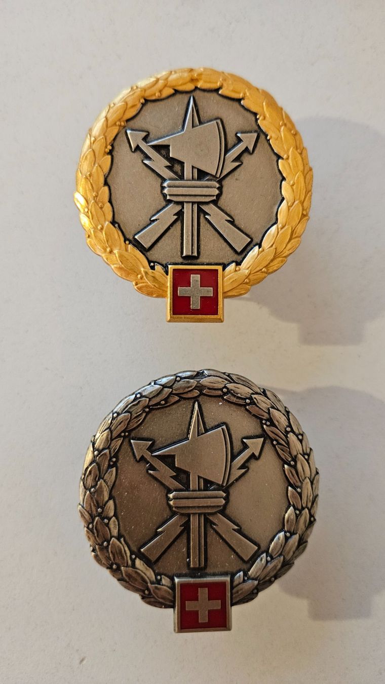 Schweizer Armee Plaketten & Abzeichen: Peret Emblem Schweizer Armee – Neu (gemäss Beschreibung) aus Urdorf von reg_q6nr