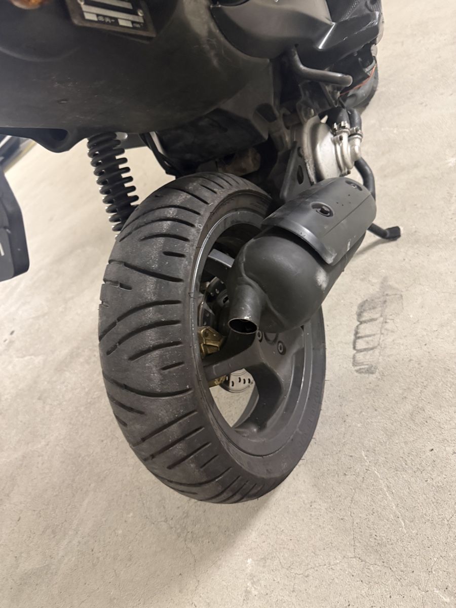 Yamaha Scooters: Roller Yamaha YQ50 – Défectueux à Wetzikon ZH par KIEE 4