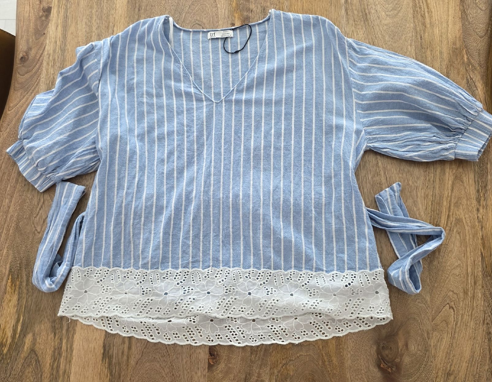 Zara Chemisiers: Zara Bluse gestreift hellblau mit Spitze Grösse S/ M – D'occasion à Rheinsulz par Gilea 5