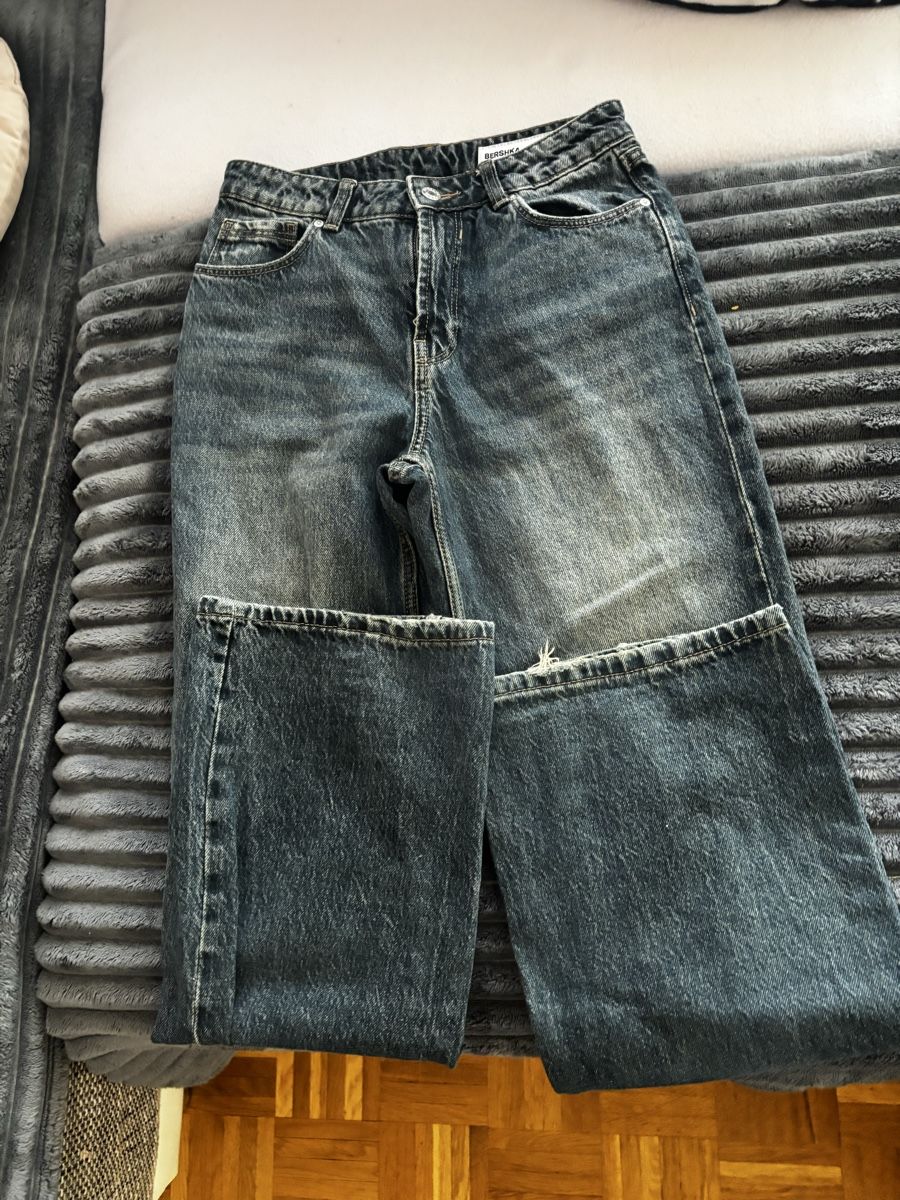 Pantaloni: Bershka Hose – Usato da Schlieren venduto da solelunalaura